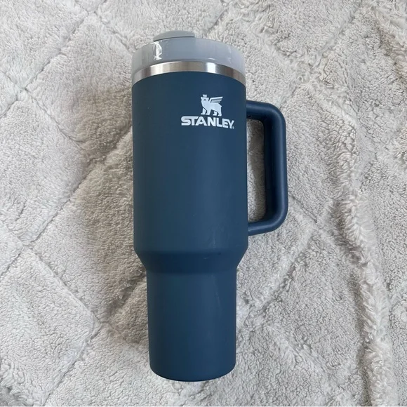 Stanley | Retired "Stormy Sea" Soft Touch Adventure Quencher | Size 40oz - Picture 6 of 7